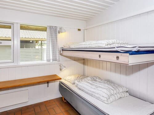 6 Person Holiday Home on a Holiday Park in Hanstholm