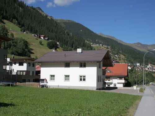 Large Holiday Apartment With Large Balcony in Kappl
