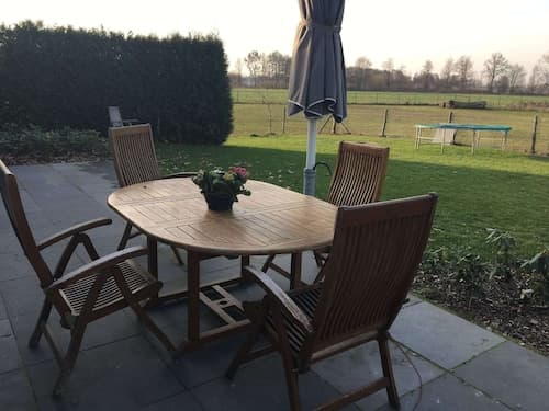 Cozy Holiday Home in Nistelrode With Garden