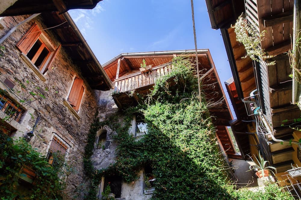 Casa Isola