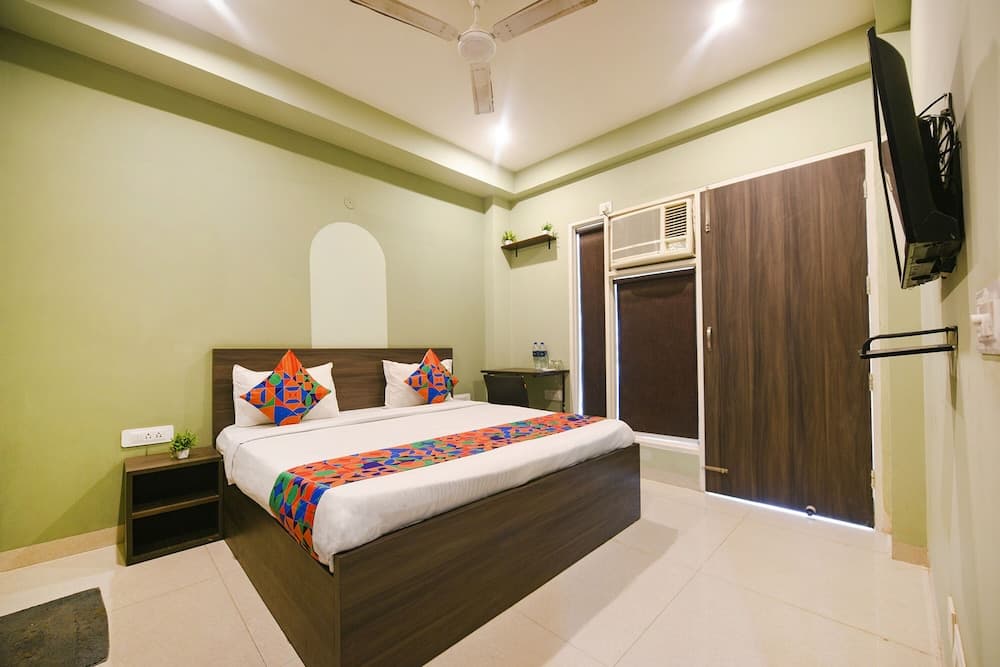 Fabhotel Alpha