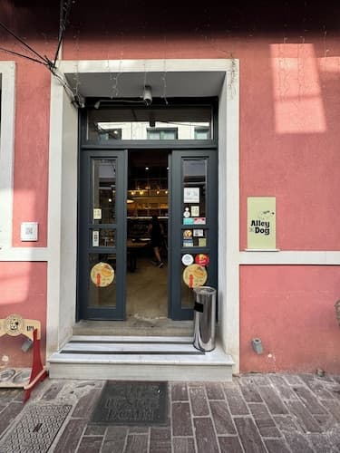 ALLEY ROOMS