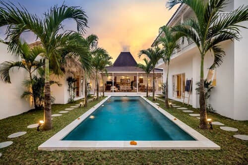 Villa Cyma by Alfred in Bali - New Peaceful 5 BR Villa in the Heart of Seminyak