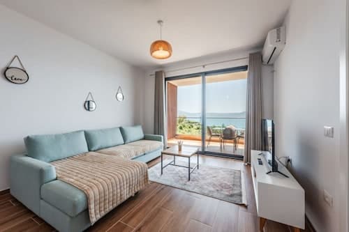 Exclusive Seafront Apartments Apartment 2