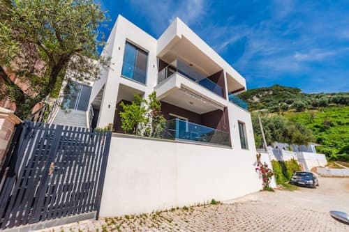 Exclusive Seafront Apartments Apartment 3