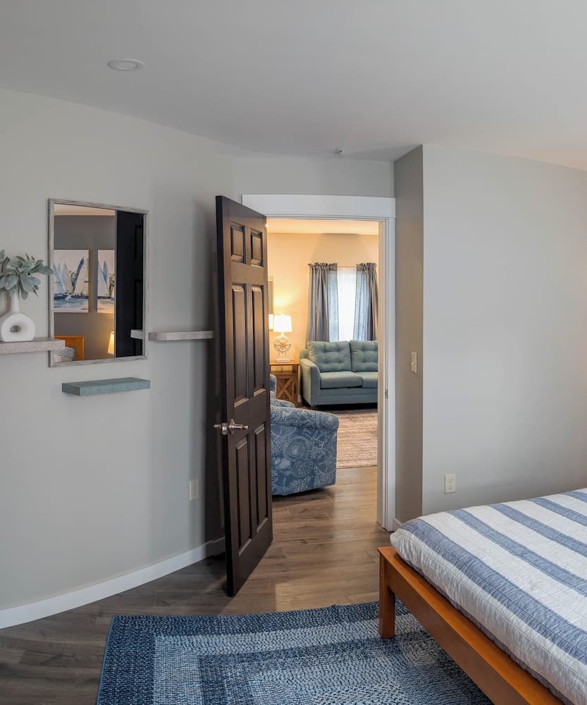 Modern NewlyFurnished Acadia Apt