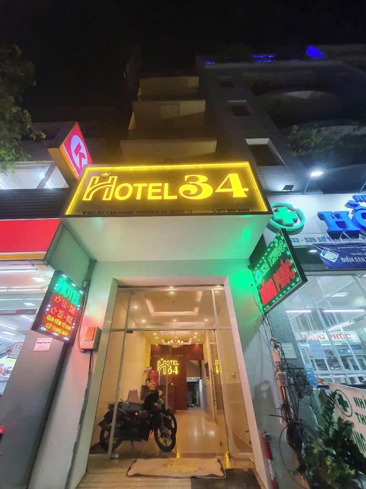 HOTEL 34