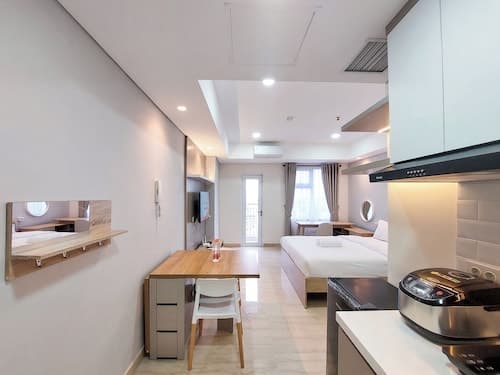 Good Deal and Homey Studio Podomoro City Deli Medan Apartment