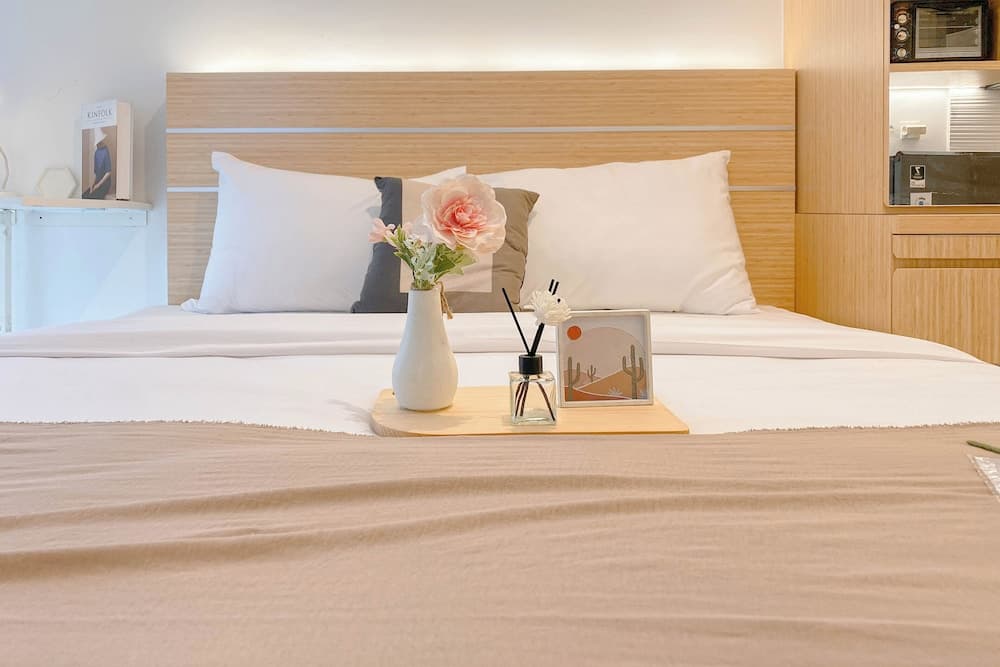 Comfy and Enjoy Studio Room at Tokyo Riverside PIK 2 Apartment