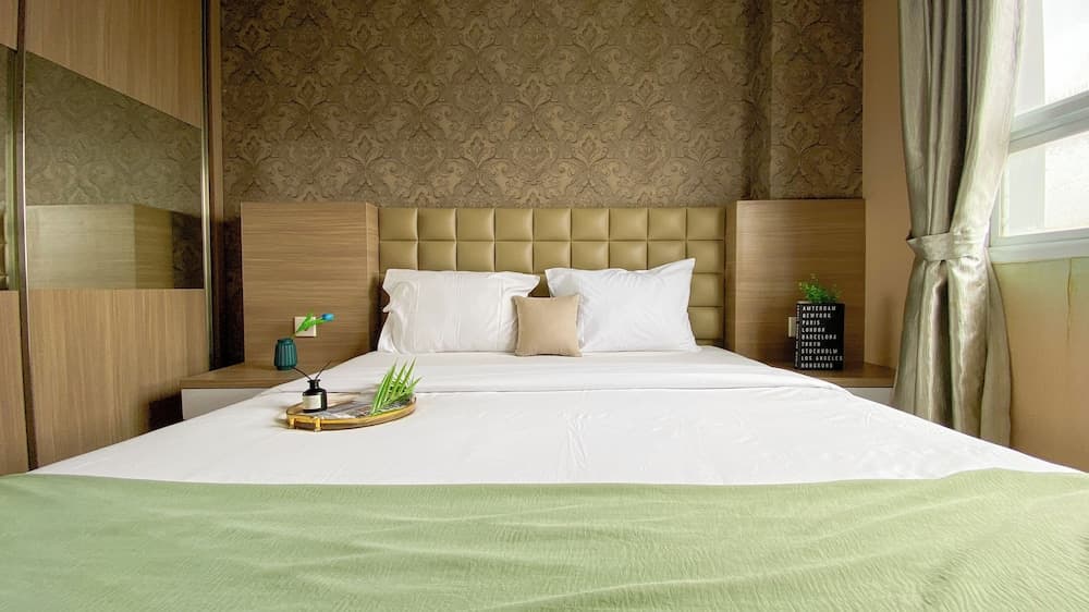 Homey and Comfort Stay 2BR at Paramount Skyline Apartment