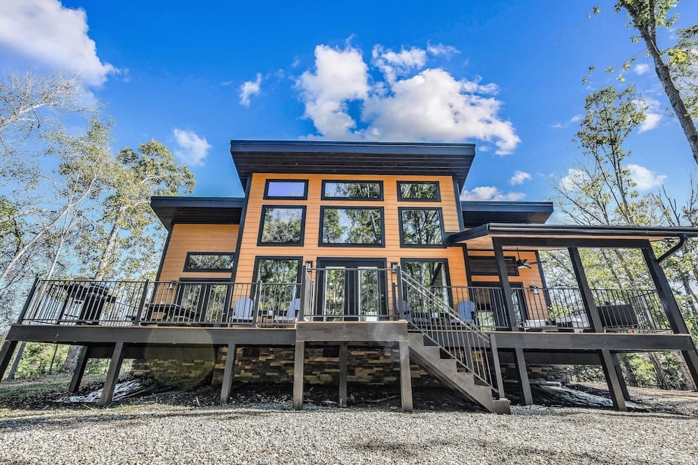 Wooded Hideaway 2 Bedroom Cabin