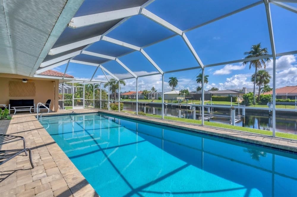 890 Coronado Drive
