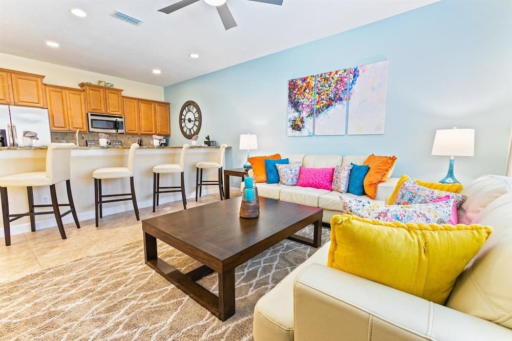 8955 California Palm rd