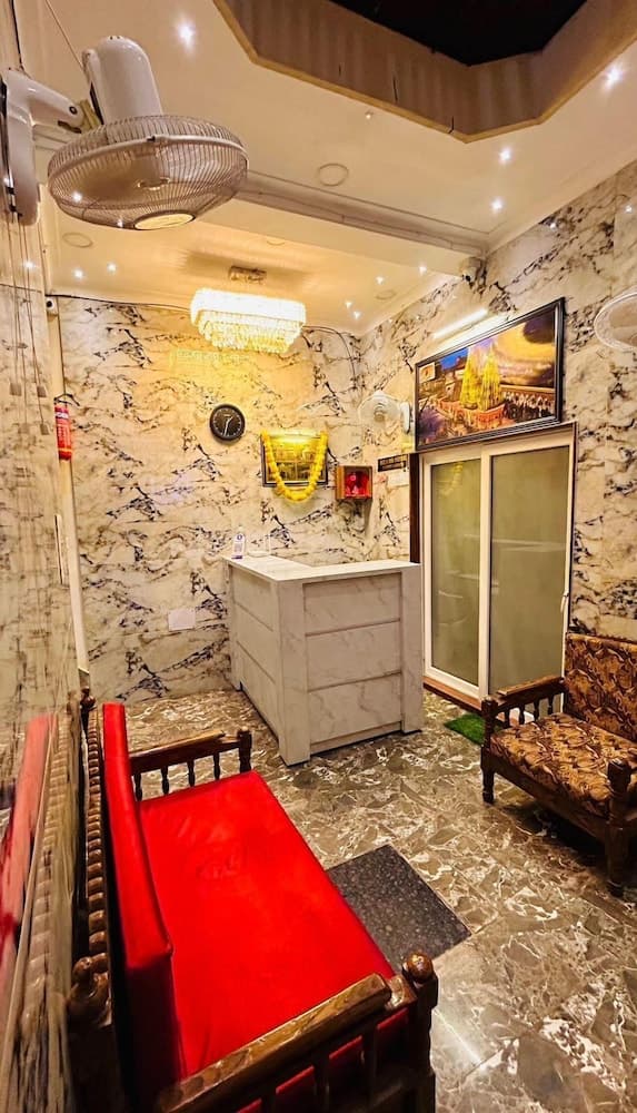 Maya Inn Paying Guest House By GRB