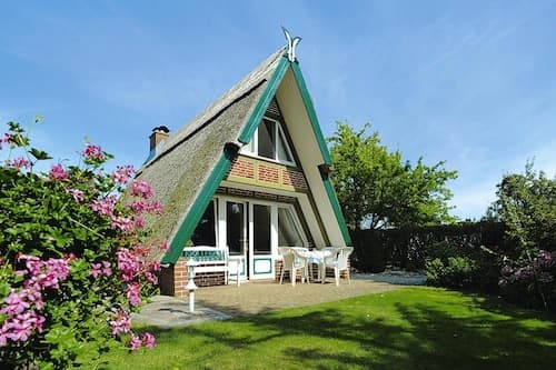 Thatched Holiday Home in in Freest With Fireplace Stove