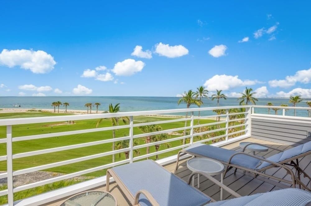 1640 Lands End 3 Bedroom Condo