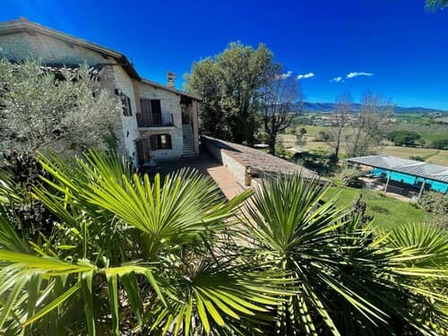 Spoleto Poolside - Sleeps 24