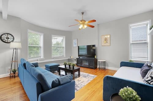 Spacious 3-Bedroom with King Bed