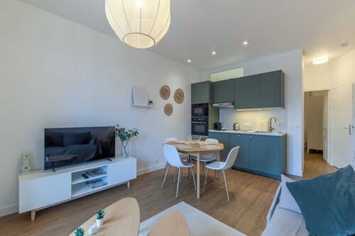 Apartment 4 People w/ Balcony 500m From the Beach