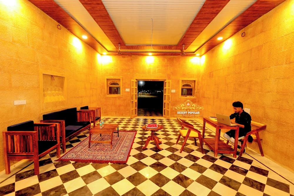 Desert Popular Resort & Camp