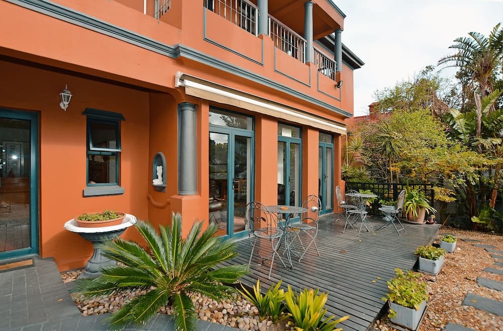 Albatross Guest house