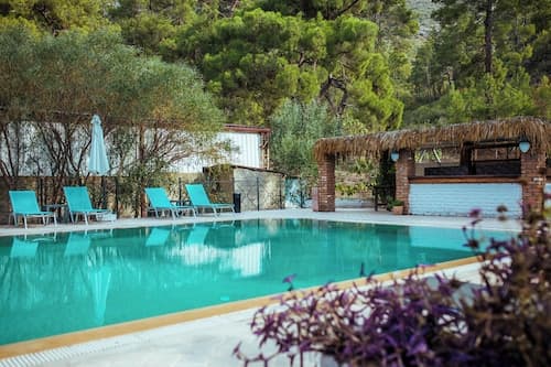 Eski Yeni Tatil Evi