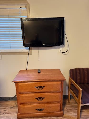 BUDGET INN
