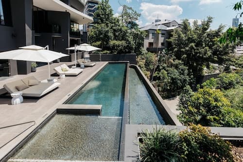 Kangaroo Point Apartments by Urban Rest