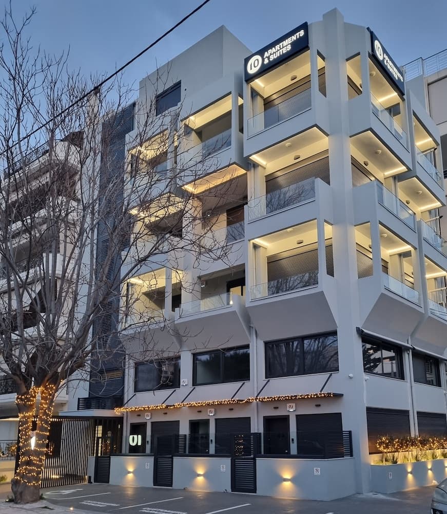 10 Apartments & Suites Athens