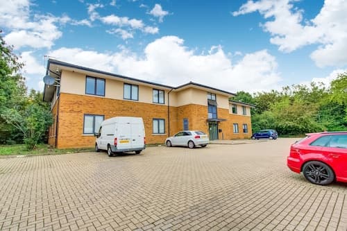 Simplistic Apartment in Milton Keynes Near Willen Lake