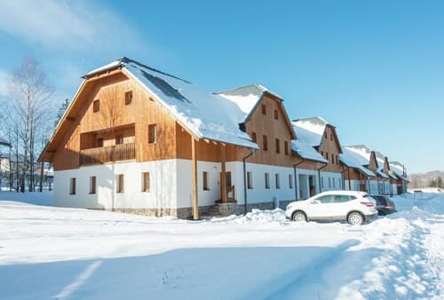 Modish Apartment in Nova Pec Near Lake