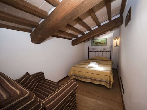 Mansion in Montefiascone With Swimming Pool