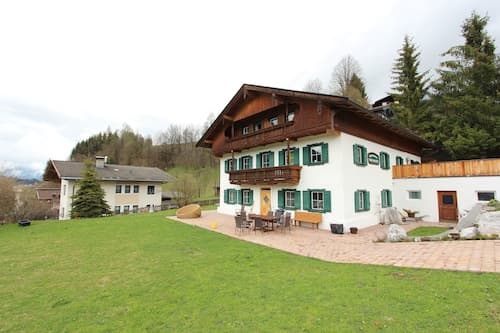 Vintage Apartment With Sauna in Hopfgarten