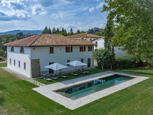 Restful Holiday Home in Reggello With Swimming Pool