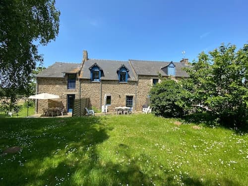 Terraced House, St Meloir des Ondes