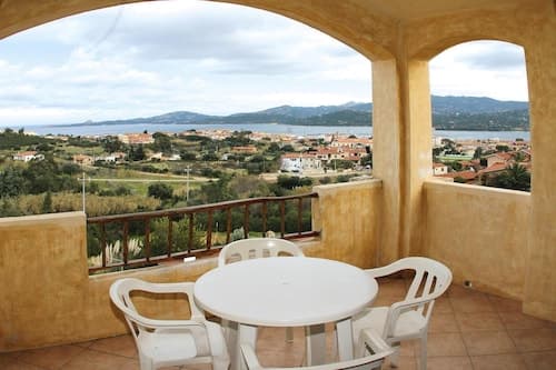 Apartment in Cannigione Near Sea Beach