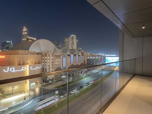 Luxurious & Stylish Apartments Across Dubai Mall - Burj Khalifa - City Views