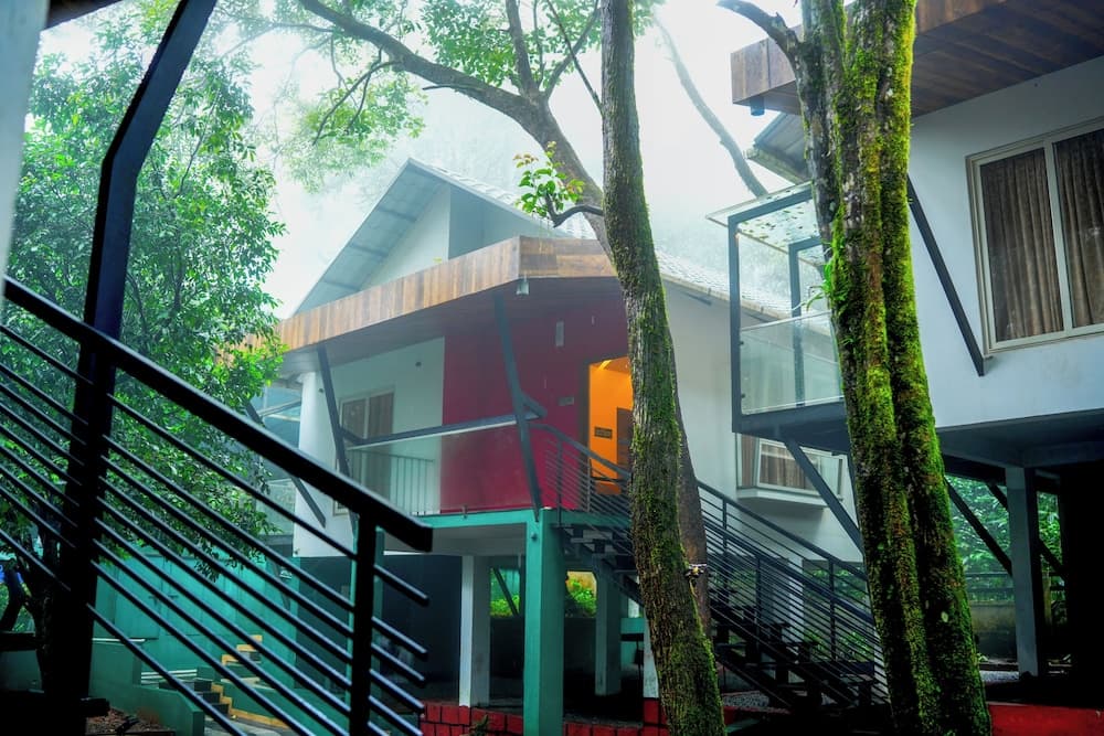 Lakkidi Mist Resort