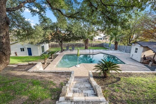 Spacious Retreat with Private Pool