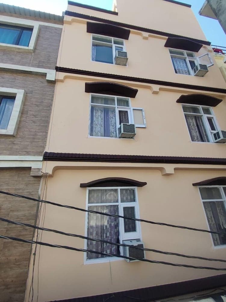 Konaklama yerinin ön cephesi