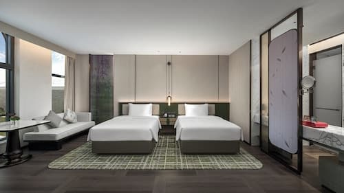 HUALUXE Chongqing Science Hall by IHG