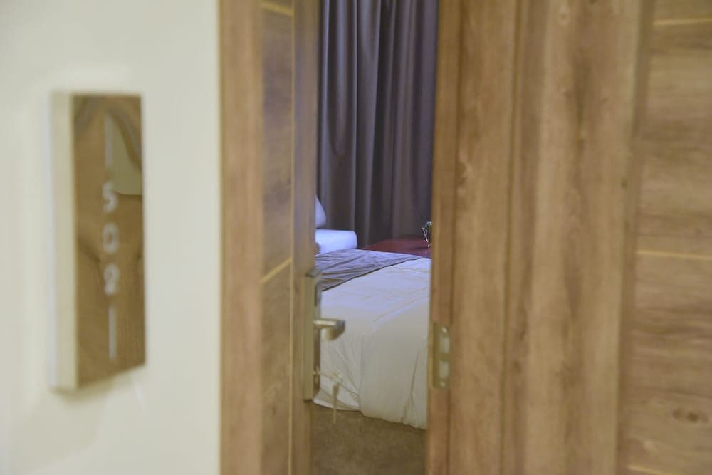 pyramids wonders hotel