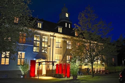 WHLIVING - Apartments & Studios