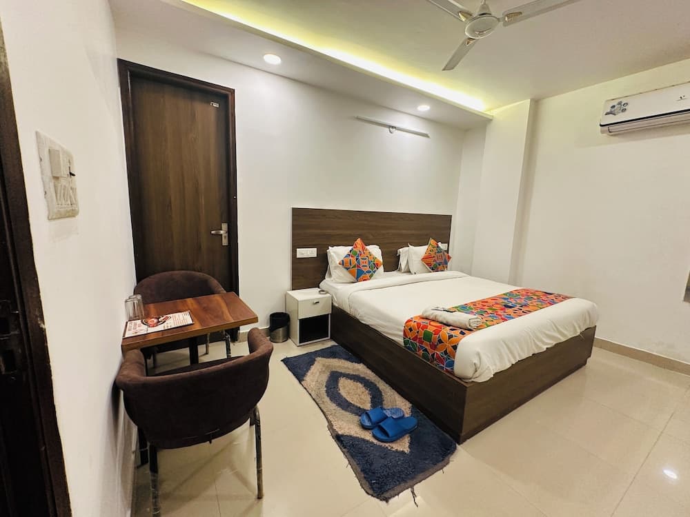 Hotel S R Palace Unit BY Urban Luxury