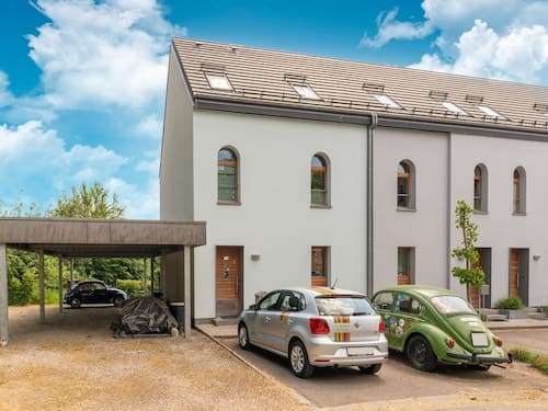 Magnificent Holiday Home for 6 Adults in Xhoffraix