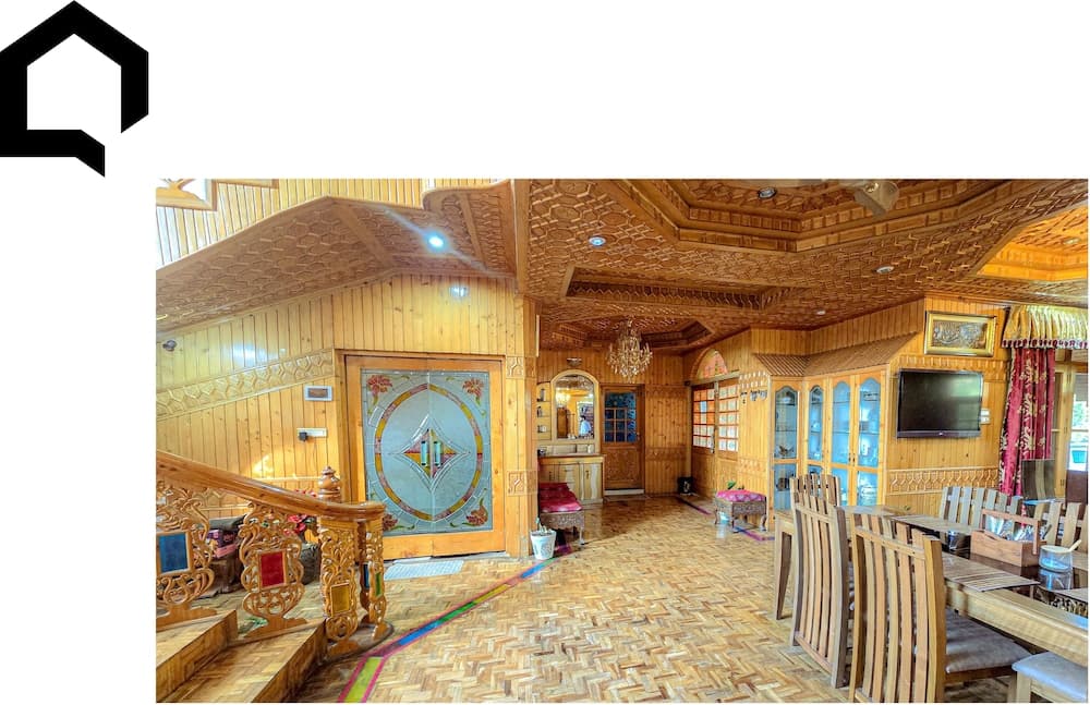 Star Bukhara by COR