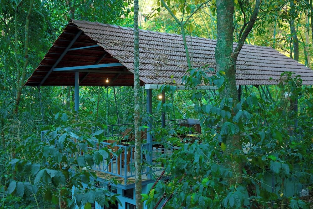 SnowHills Resorts