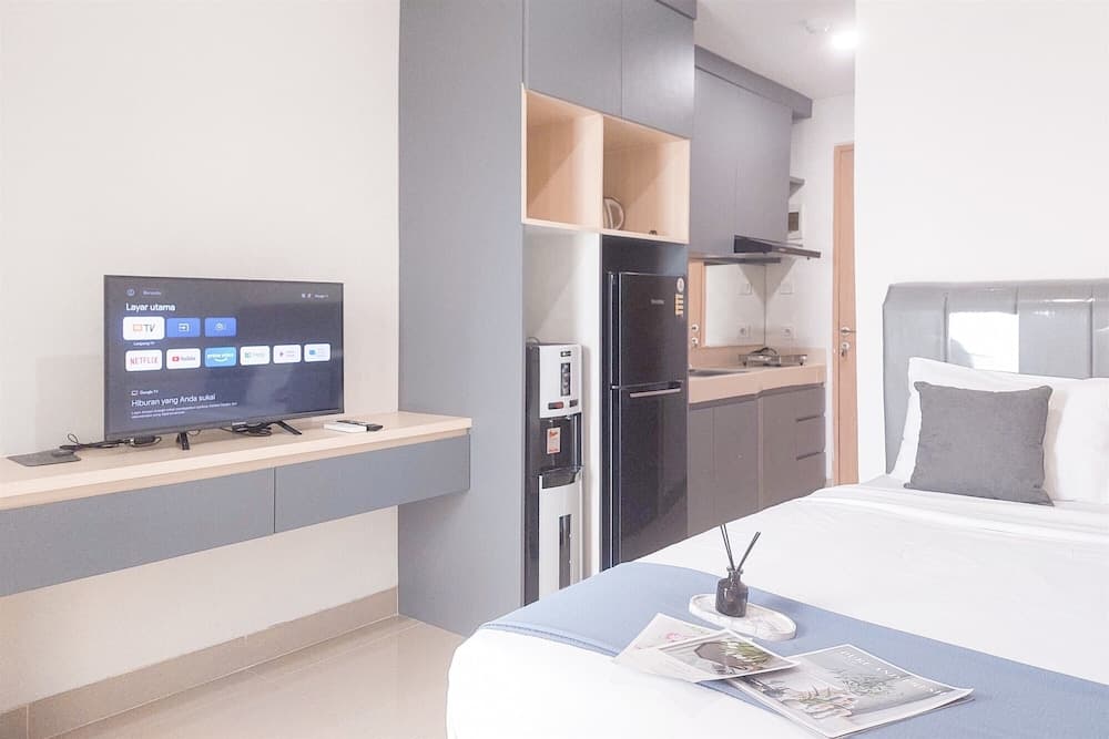 Minimalist And Homey Studio Apartment At B Residence