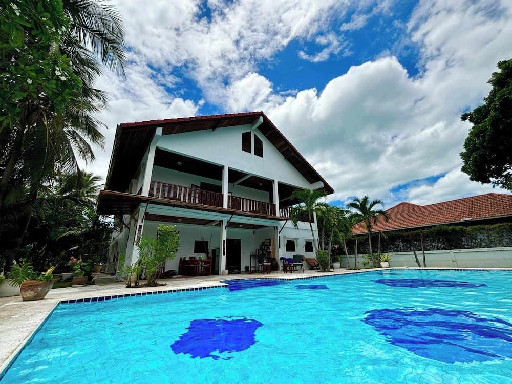 Lyndale Lodge