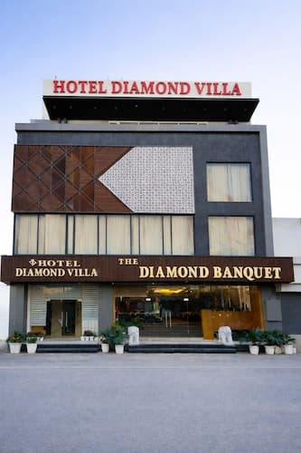 Hotel Diamond Villa and Banquet